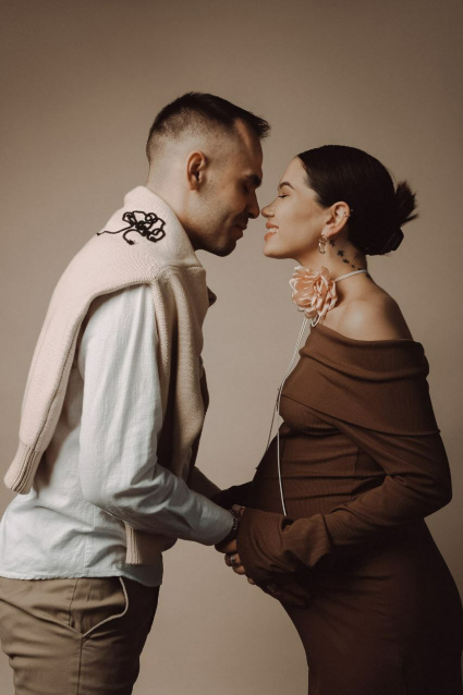 Заказать фотосессию в ожидании чуда - в студии от компании Fashion Box в Кемерово – фото № 19