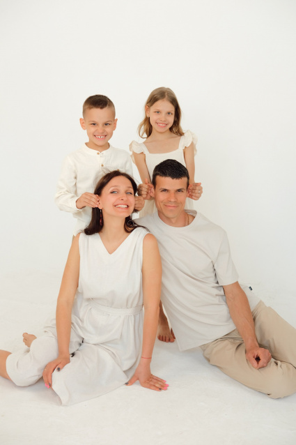 Заказать семейную фотосессию в студии - от сети фотостудий Fashion Box в Кемерово
 – фото № 27