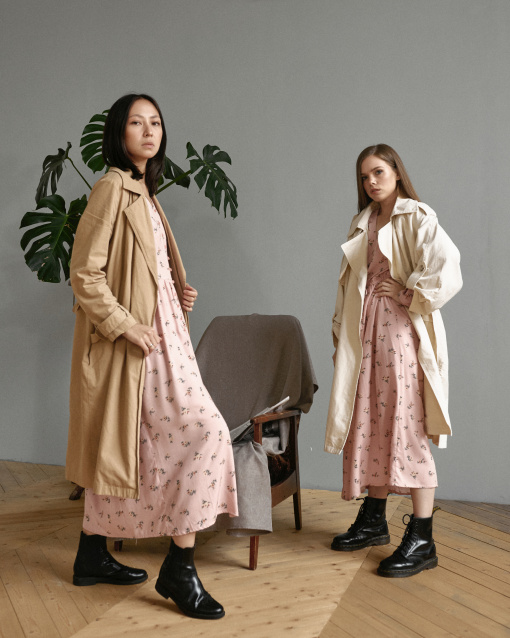 Заказать фотосессию для 2-х подруг - фотосъемка от сети фотостудии Fashion Box в Кемерово
 – фото № 12