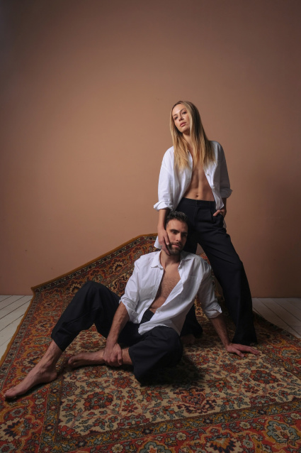 Заказать фотосессию Love Story - в студии на двоих от сети фотостудий Fashion Box в Кемерово
 – фото № 17