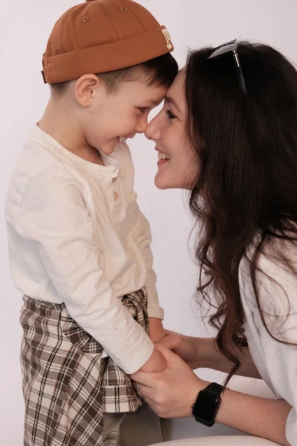 Заказать семейную фотосессию в студии - от сети фотостудий Fashion Box в Кемерово
 – фото № 10