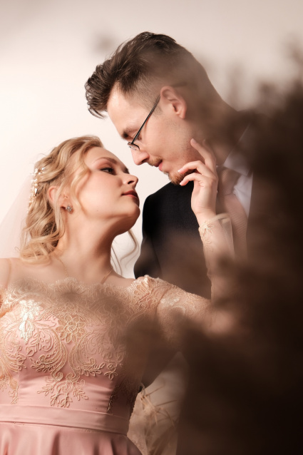 Заказать фотосессию Love Story - в студии на двоих от сети фотостудий Fashion Box в Кемерово
 – фото № 34