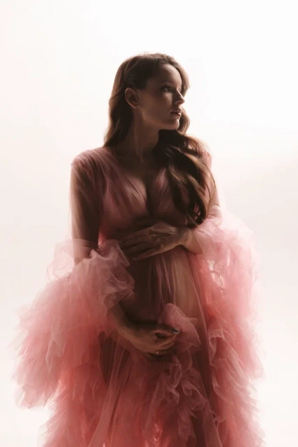 Заказать фотосессию в ожидании чуда - в студии от компании Fashion Box в Кемерово – фото № 21