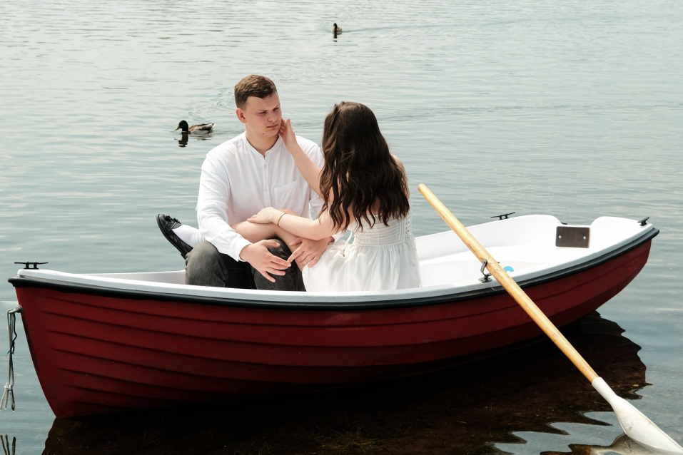 Заказать фотосессию в лодке в студии от компании Fashion Box

 – фото № 1