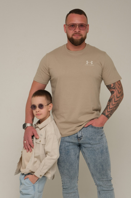 Заказать семейную фотосессию в студии - от сети фотостудий Fashion Box в Кемерово
 – фото № 12