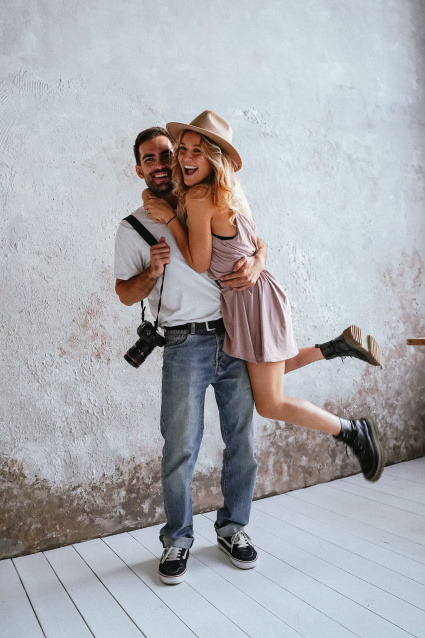Заказать фотосессию Love Story - в студии на двоих от сети фотостудий Fashion Box в Кемерово
 – фото № 9