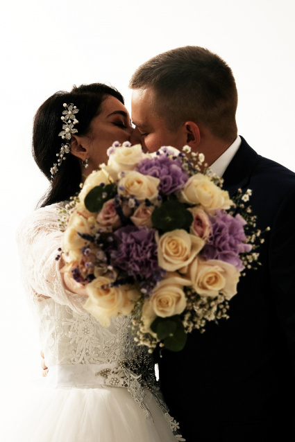 Заказать фотосессию Love Story - в студии на двоих от сети фотостудий Fashion Box в Кемерово
 – фото № 24