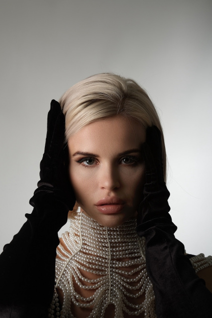 Заказать индивидуальную фотосессию в 2-х образах - съемка от профессионалов студии Fashion Box в Кемерово
 – фото № 6