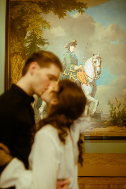 Заказать фотосессию Love Story - в студии на двоих от сети фотостудий Fashion Box в Кемерово
 – фото № 40