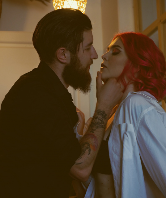 Заказать фотосессию Love Story - в студии на двоих от сети фотостудий Fashion Box в Кемерово
 – фото № 28