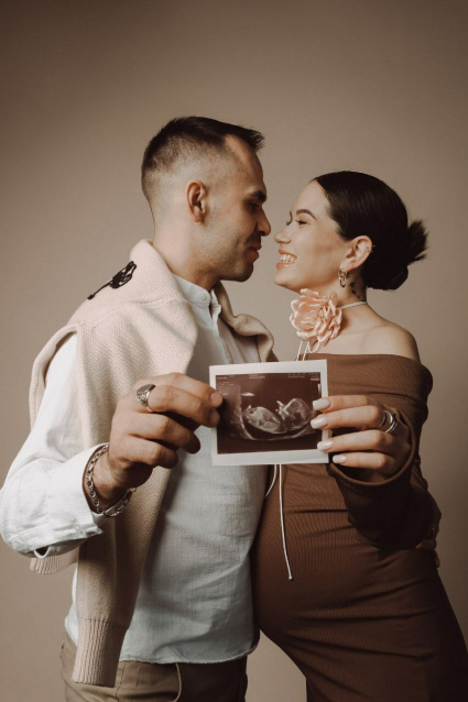 Заказать фотосессию в ожидании чуда - в студии от компании Fashion Box в Кемерово – фото № 14