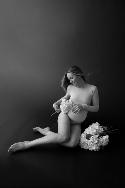 Заказать фотосессию в ожидании чуда - в студии от компании Fashion Box в Кемерово – фото № 6