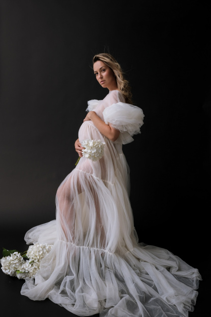 Заказать фотосессию в ожидании чуда - в студии от компании Fashion Box в Кемерово – фото № 6