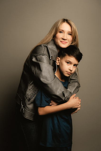 Заказать семейную фотосессию в студии - от сети фотостудий Fashion Box в Кемерово
 – фото № 29