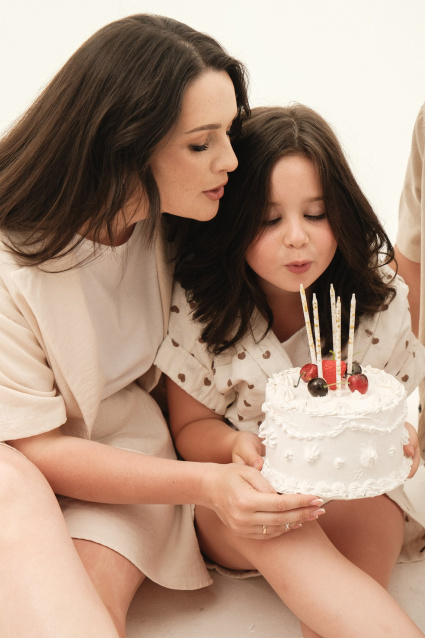 Заказать семейную фотосессию в студии - от сети фотостудий Fashion Box в Кемерово
 – фото № 31