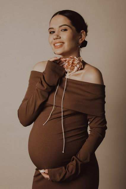 Заказать фотосессию в ожидании чуда - в студии от компании Fashion Box в Кемерово – фото № 2